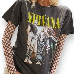 NEW Nirvana Brand Washed Gray Graphic Short Sleeve T-Shirt Size Large